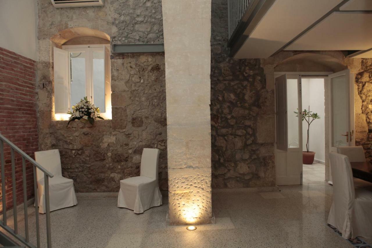 La Casa Sulla Darsena Apartment Сиракуза Екстериор снимка